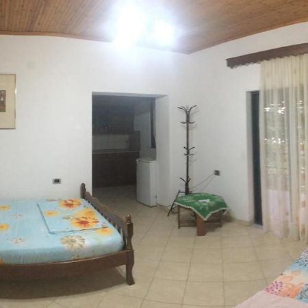 Romeo'S Guest House 2 Piqeras Екстер'єр фото