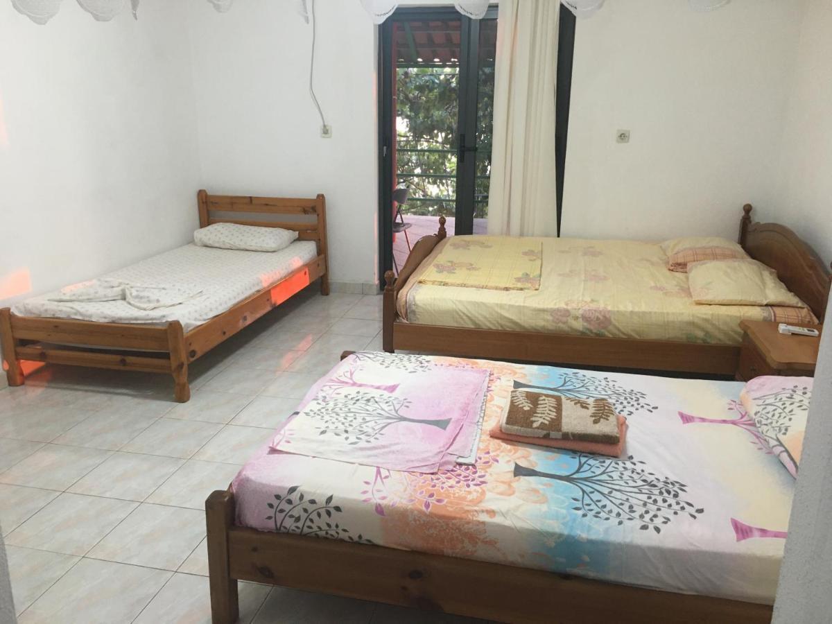 Romeo'S Guest House 2 Piqeras Екстер'єр фото