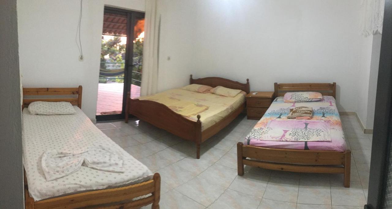 Romeo'S Guest House 2 Piqeras Екстер'єр фото